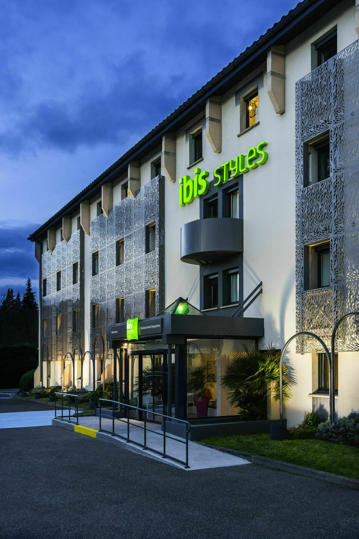 Ibis Styles Toulouse Nord Sesquieres Hotel Екстериор снимка